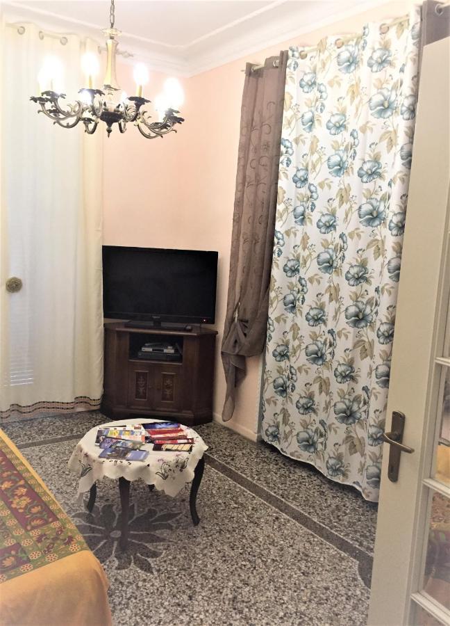 Appartamento In Centro Zona Fiera,Davanti Al Galliera Génova Exterior foto